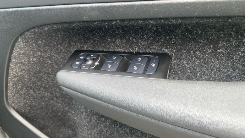 Volvo Xc40 1.5 T3 [163] R DESIGN 5dr Petrol Estate